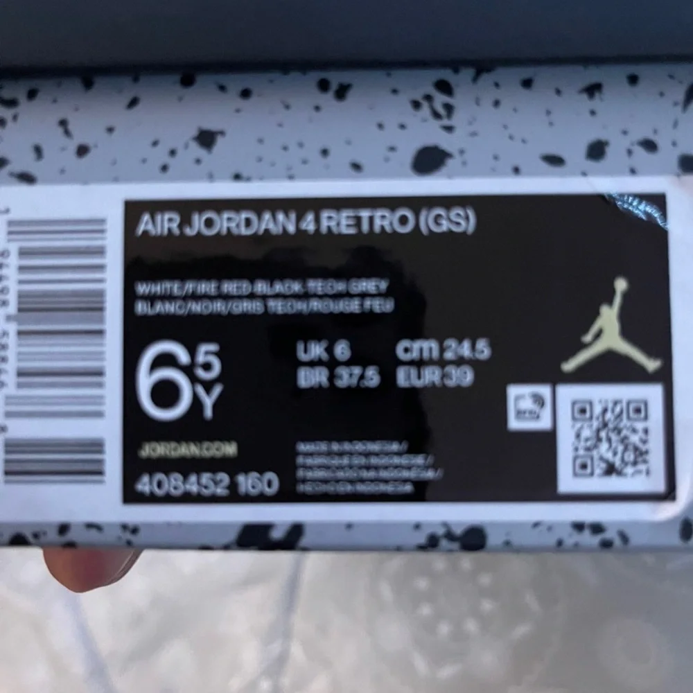 6.5y Fire Red Jordan 4s - Picture 5 of 5